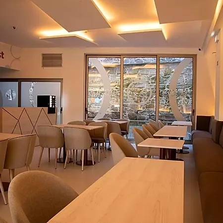 Otel Interface Trindade By Kavia Porto