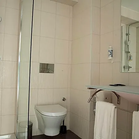 Otel Interface Trindade By Kavia Porto