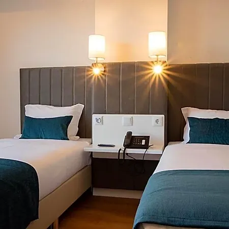 Otel Interface Trindade By Kavia Porto